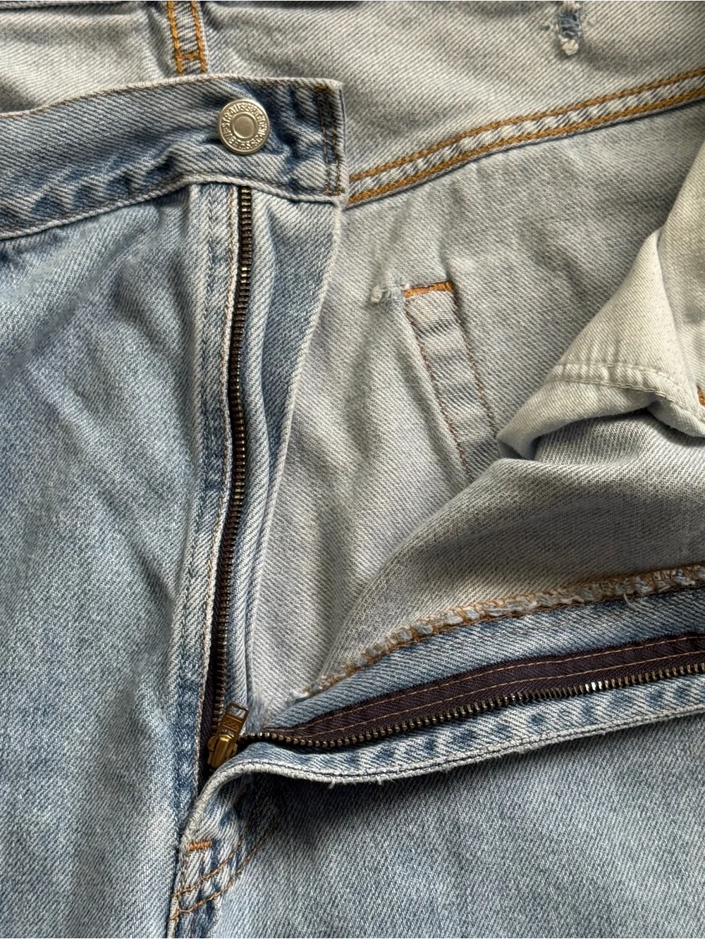 Levi's Light Blue Relaxed Jeans